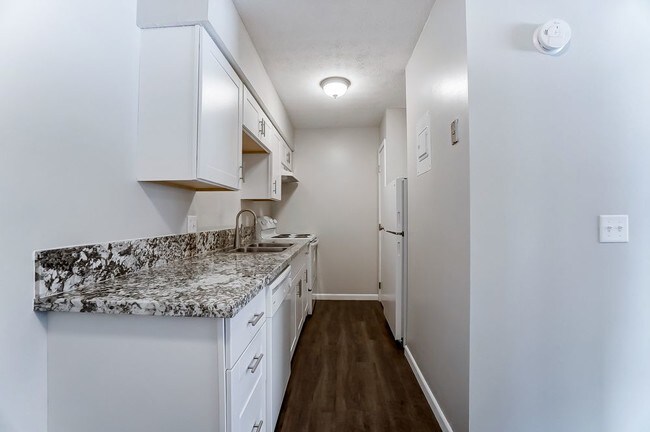 Building Photo - 722-F Collins Avenue