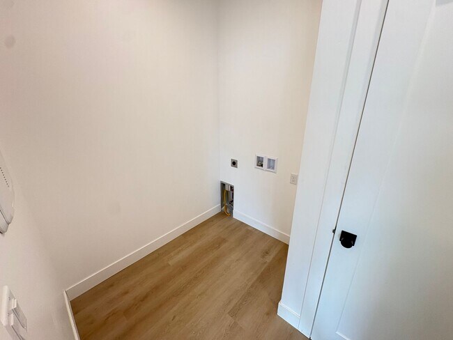 Building Photo - 2925 W 2925 N Cir