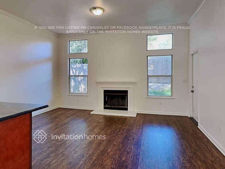 Building Photo - 3042 Pepperridge Dr