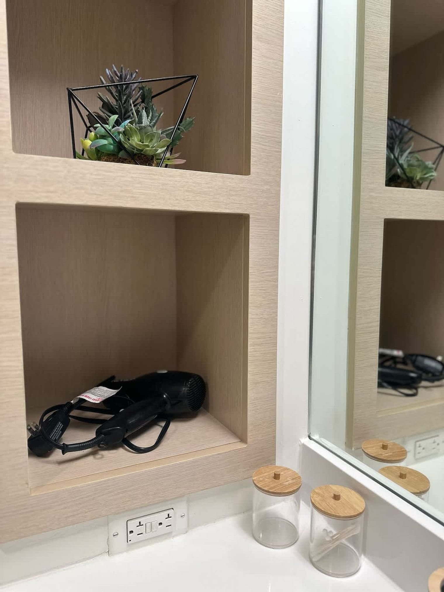 Building Photo - 677-679 Washington Street-SI ID1252103P