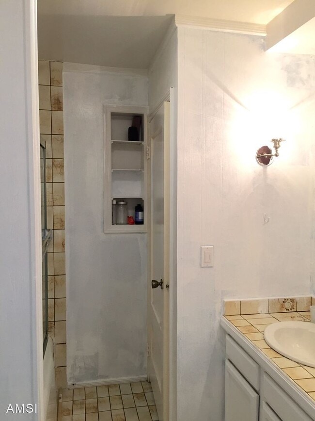 Building Photo - 1 br, 1 bath House - 468 Kansas Street