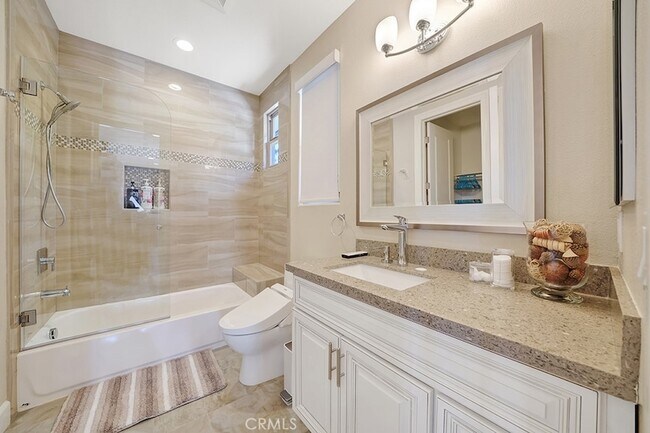 Building Photo - 75 Marbella