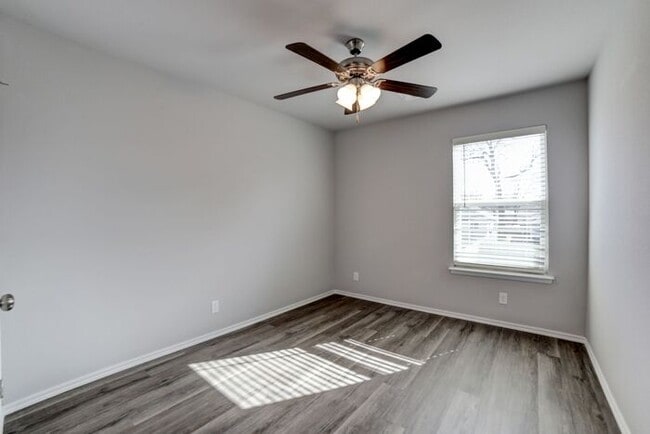 Building Photo - Luxury townhomes near TU and Mother Road M...
