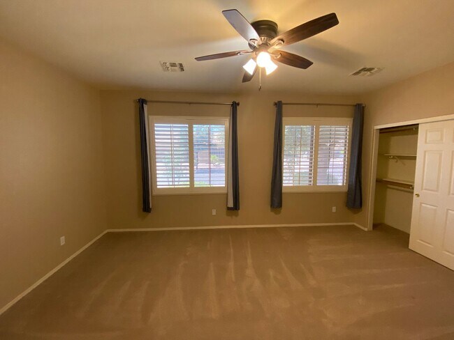 Building Photo - Dream Home in Power Ranch!