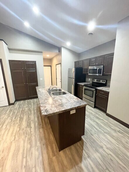 Building Photo - W6912 Sunnyvale Ln