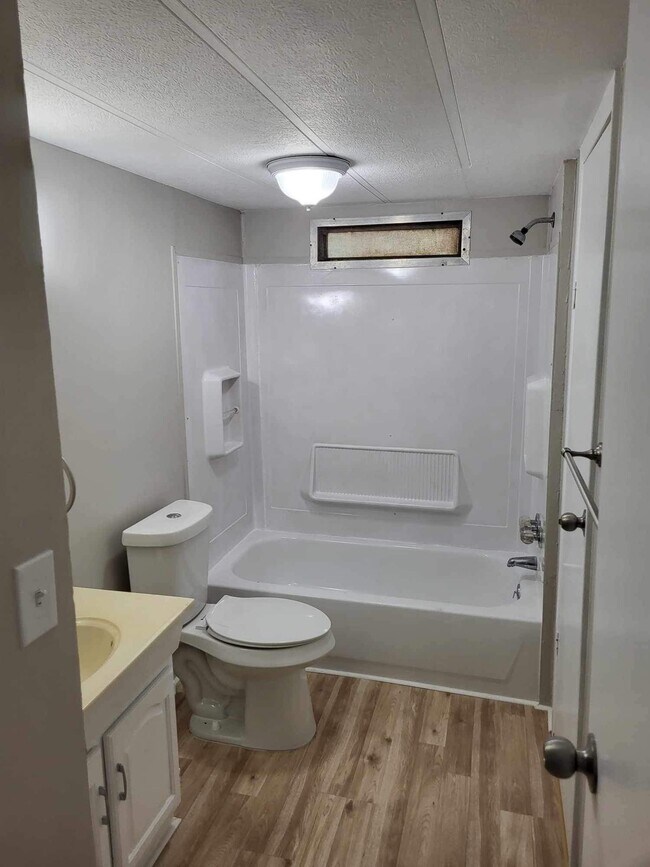 Building Photo - 2607 Co Rd 3204