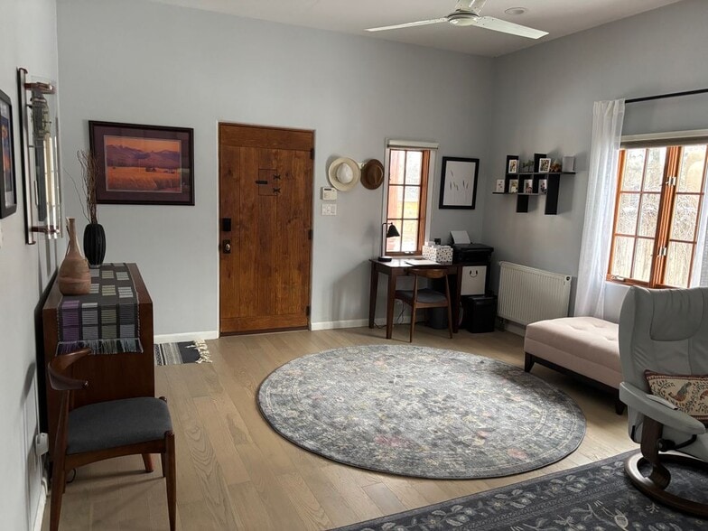 Building Photo - 413 Cam De La Placita