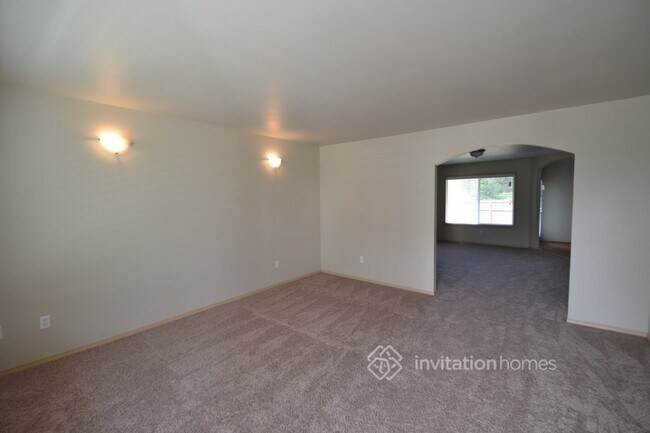 Building Photo - 1419 S 90th St