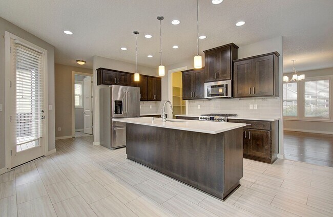 Building Photo - STUNNING CAMAS NORTH HILLS 4 BR, 3.5 BATH ...