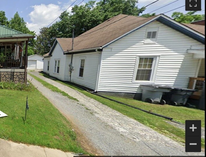 Building Photo - 1119 Hill St