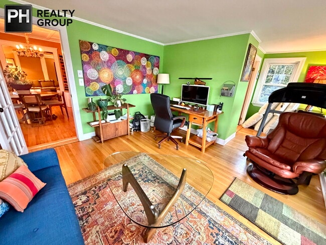 Building Photo - 157 Riverview Ave