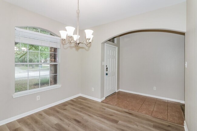 Building Photo - 6015 Starbrook Creek Dr