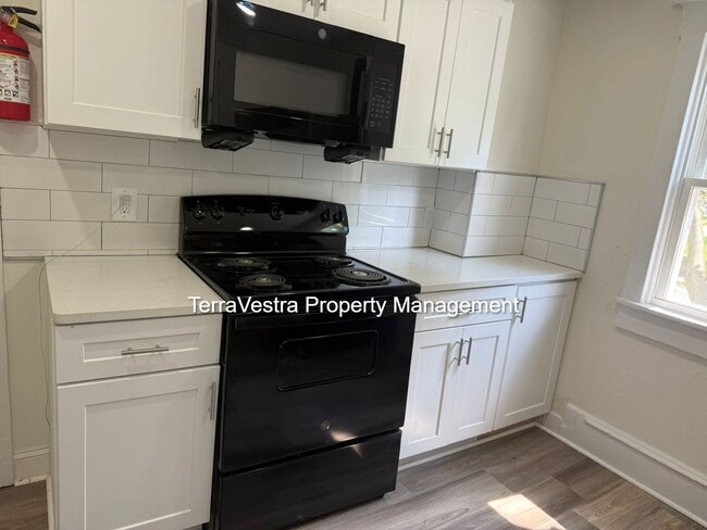 Primary Photo - Single family home in Upper Deerfield!