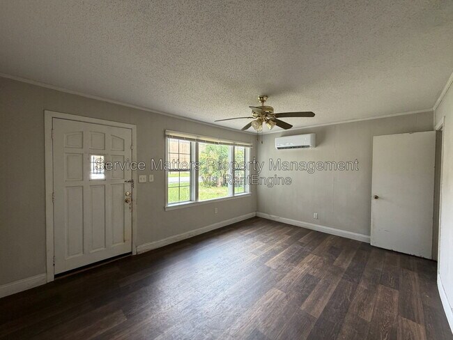 Building Photo - 3213 N Guillemard St