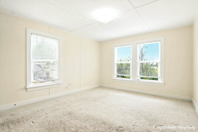 Building Photo - 41028 N Ridge Cir
