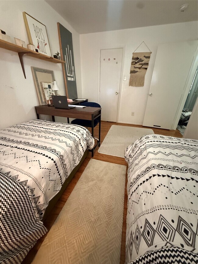 Building Photo - 6402 Frosty Brook Dr