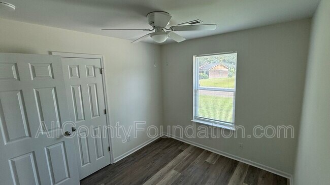 Building Photo - 123 Woodduck Dr