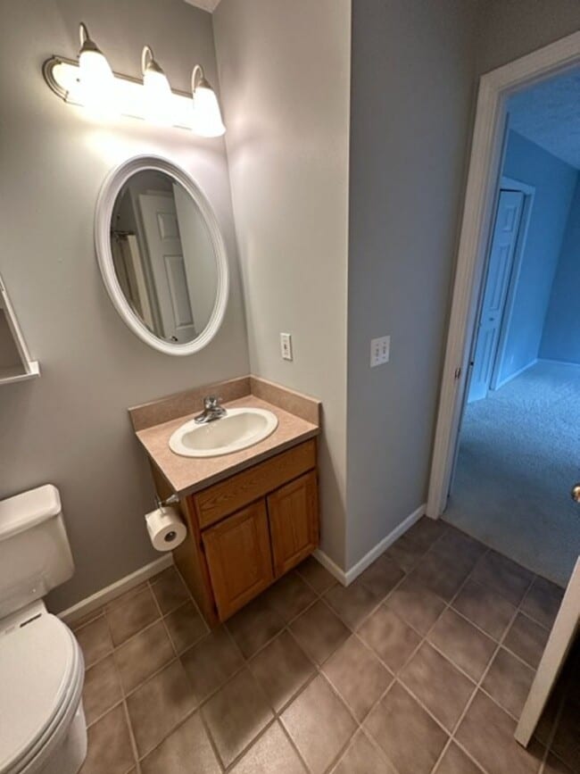 Building Photo - 2BR / 2BA Condo with Stunning Lake Views –...