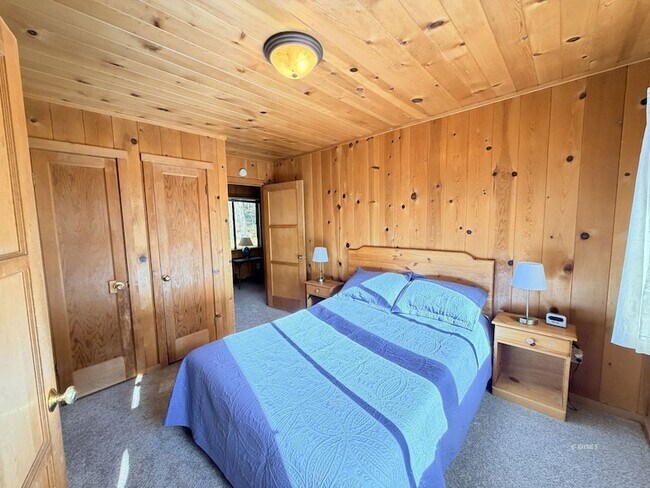 Building Photo - 54059 Montgomery