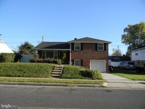 Building Photo - 3536 Lynne Dr