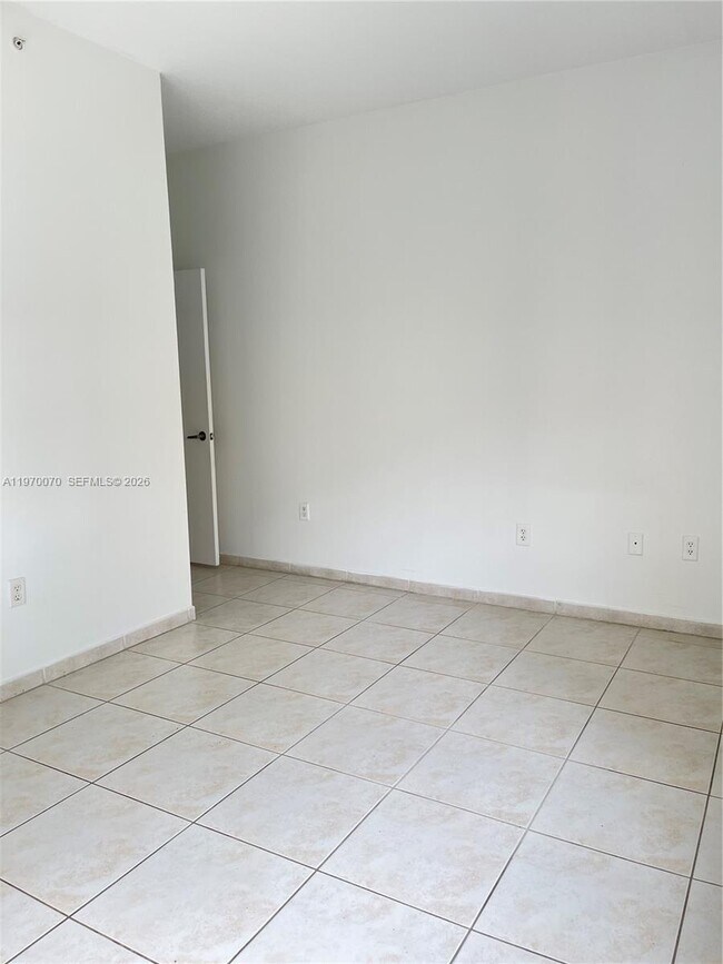 Building Photo - 7240 NW 114th Ave