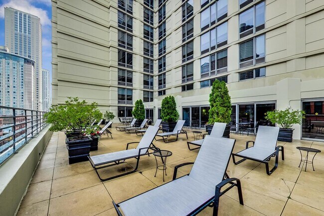 Building Photo - 440 N Wabash Ave