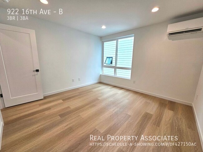 Building Photo - 922 16th Ave