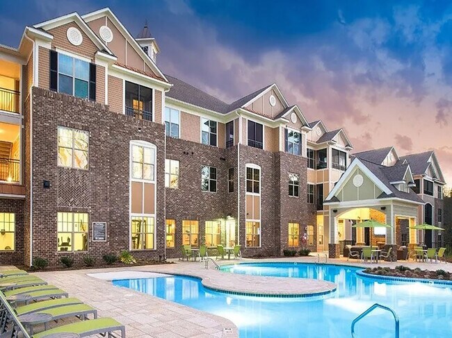 Building Photo - 12831 Hopewell Ave