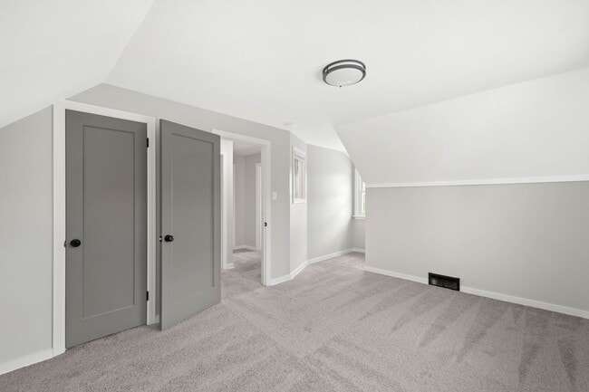 Building Photo - Charming 4 bedroom home in Pittsburgh avai...