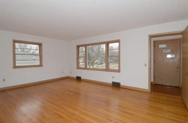 Building Photo - 529 W Olin Ave