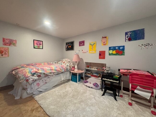 Building Photo - 10-12-12 Webster St