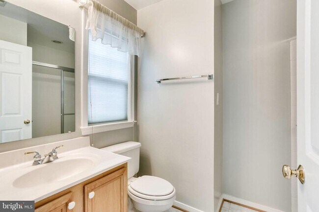 Building Photo - 26161 Rachel Hill Dr