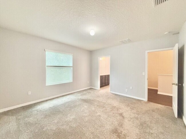 Building Photo - 9826 Hound Chase Dr