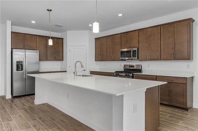 Building Photo - 18316 Ridgeline Dr