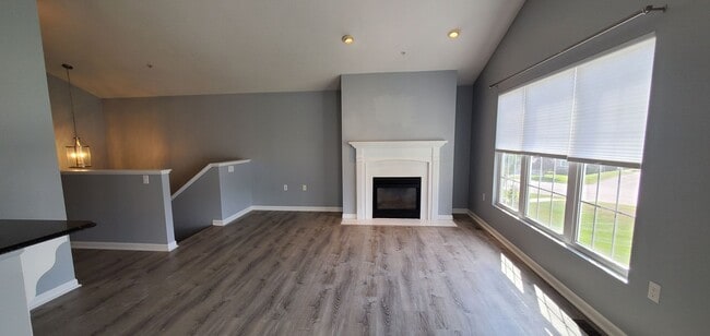 Building Photo - 3231 Wexford Dr