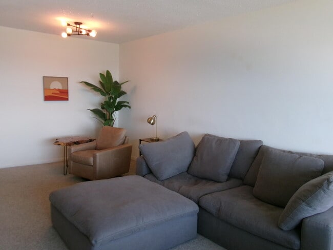 Building Photo - 1610 N Ocean Blvd