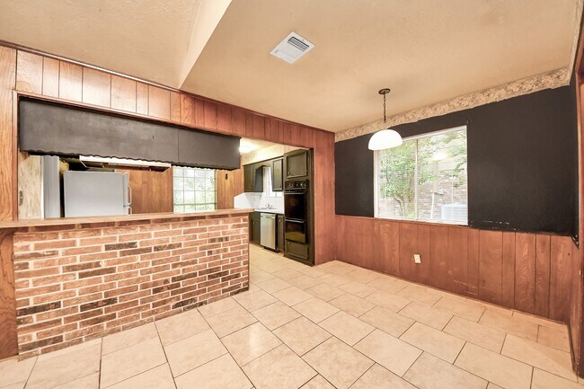 Building Photo - 9126 Willow Meadow Dr