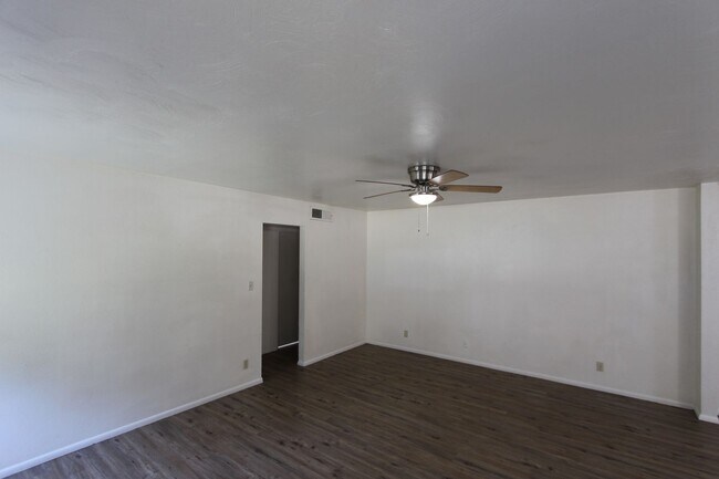 Building Photo - 3409 Pima Dr