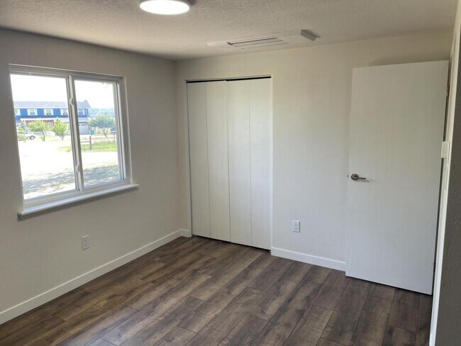 Building Photo - 9949 Tammy Ln