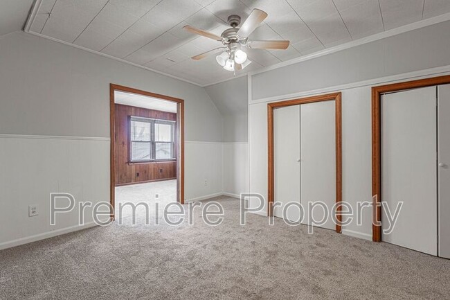 Building Photo - 108 S Hardy Ave