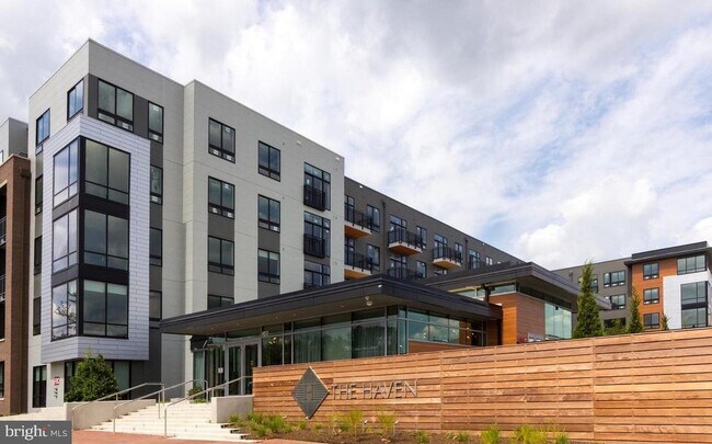 Building Photo - 145 Riverhaven Dr