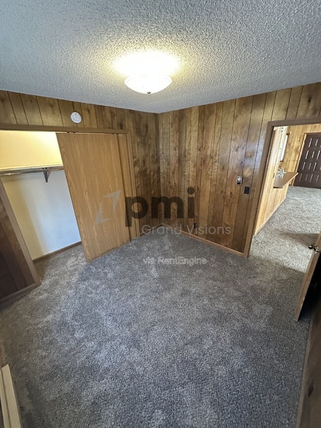 Building Photo - 955 4th St