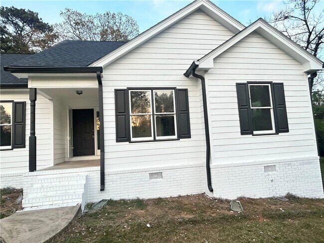 Building Photo - 3590 Chamblee Gap Rd