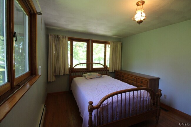 Building Photo - 6363 Muskrat Bay Rd