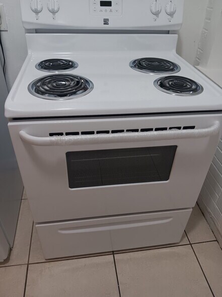 New Stove - 5501 SW 32nd Ct