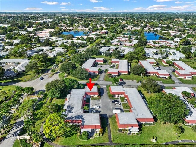 Building Photo - 102 Amherst Ln