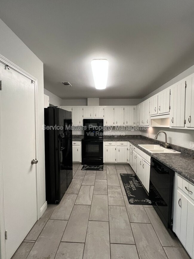 Building Photo - 2017 Coral Creek Dr