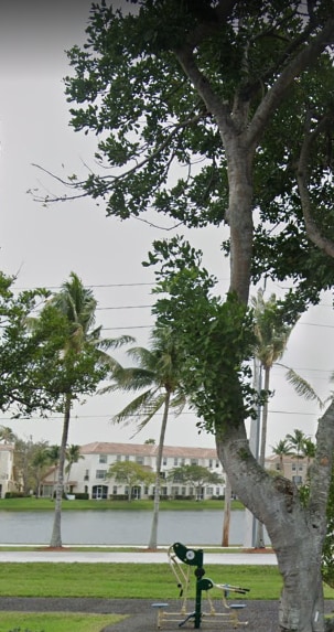 Walking trails & outdoor gym equipment - 705 SW 148th Ave