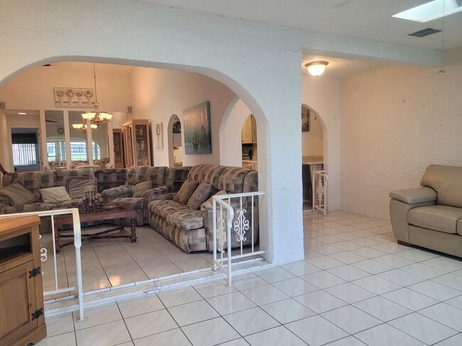 Building Photo - 2/2/1 townhome for rent in the Heather of Weeki Wachee