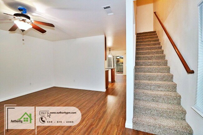 Building Photo - 1729 Laurel Ave